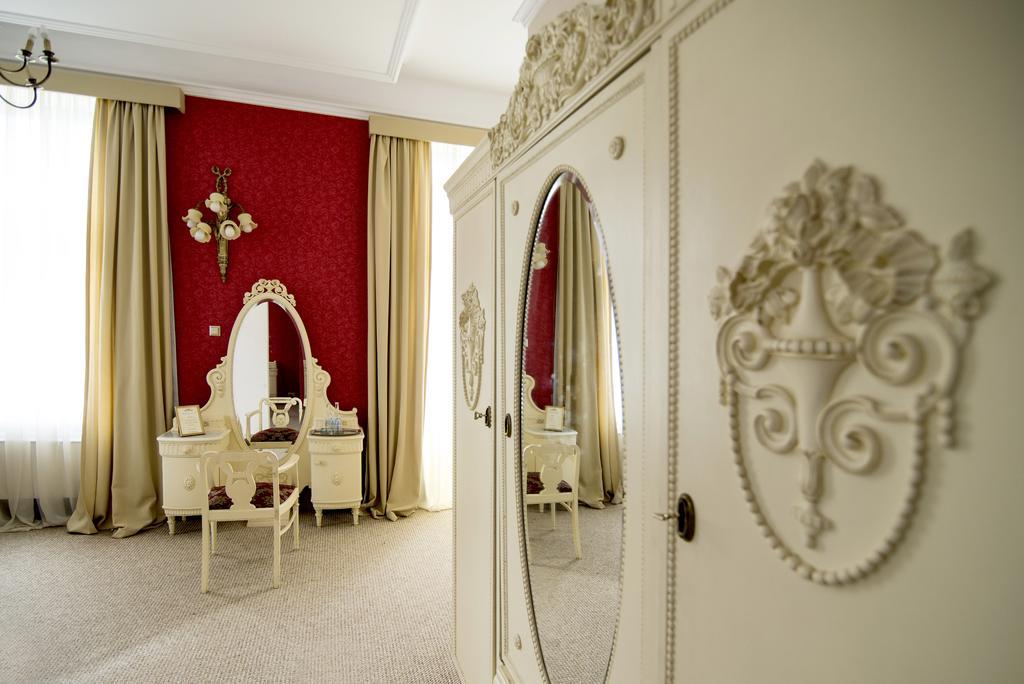 Palac Piorunow & Spa Kwiatkowice Ngoại thất bức ảnh
